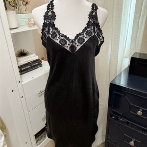 2-Elegant  Sleeveless 100%silk